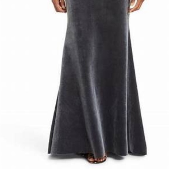 Eliza J Valet Gown - Picture 6 of 6